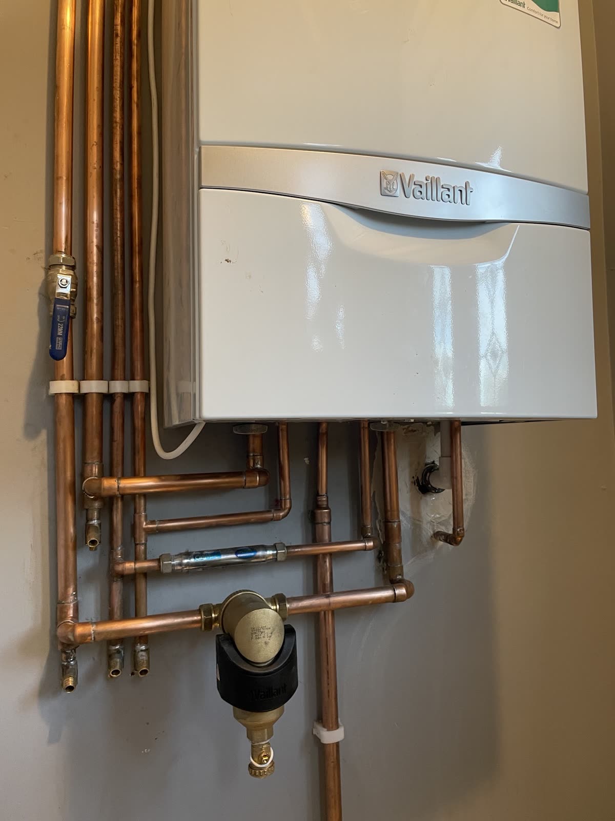 Vaillant boiler installation, installed by London Gas Maintenance